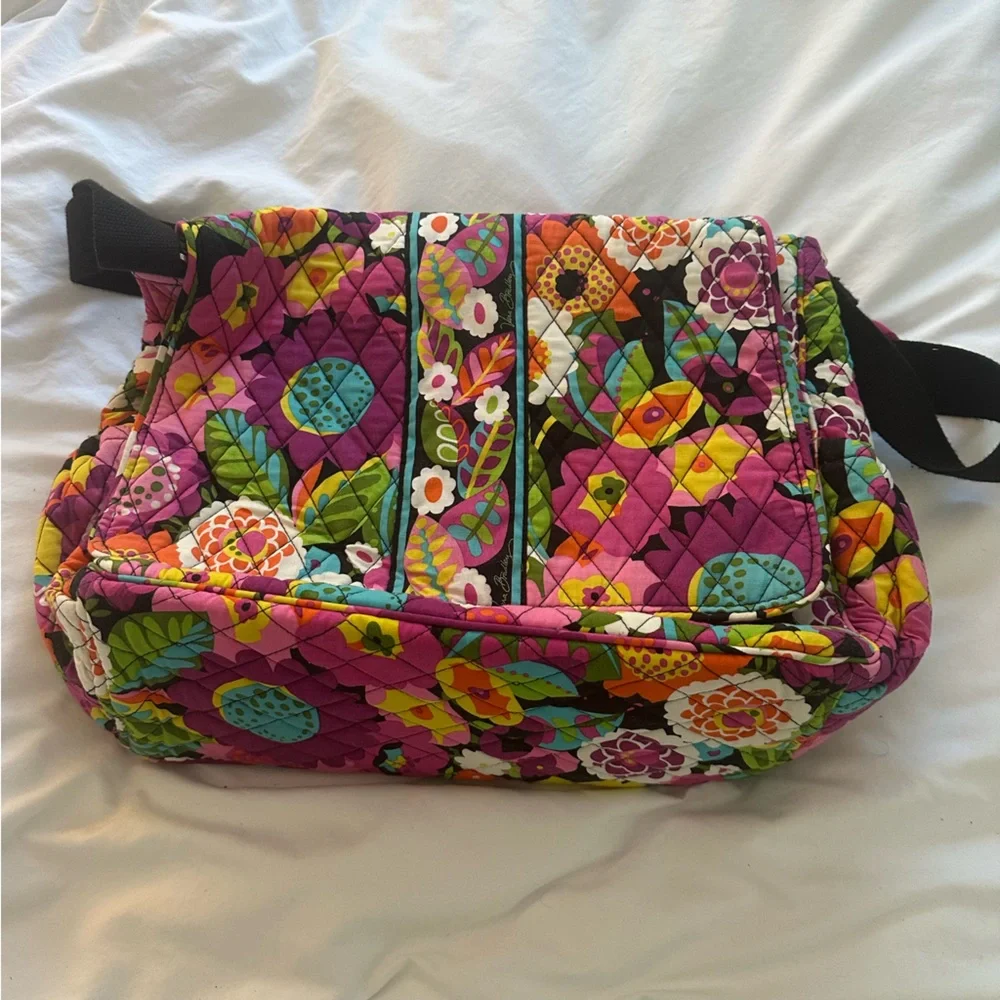 Vera Bradley Va Va Bloom Diaper Baby Messenger Bag, New Condition!